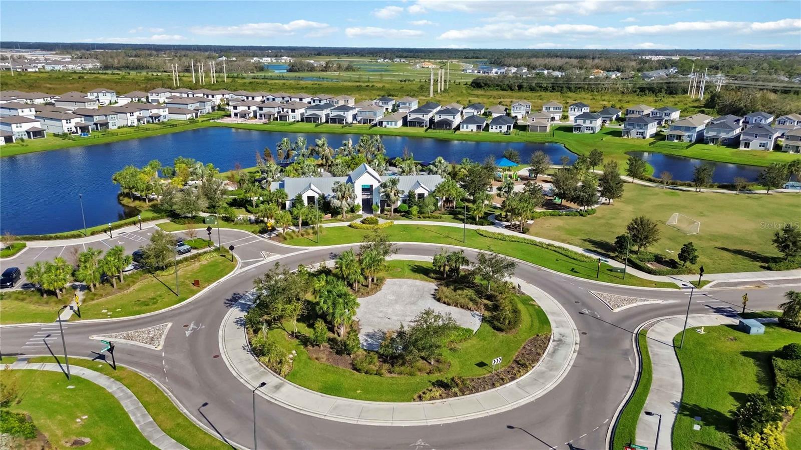 9066 ROYAL RIVER CIR