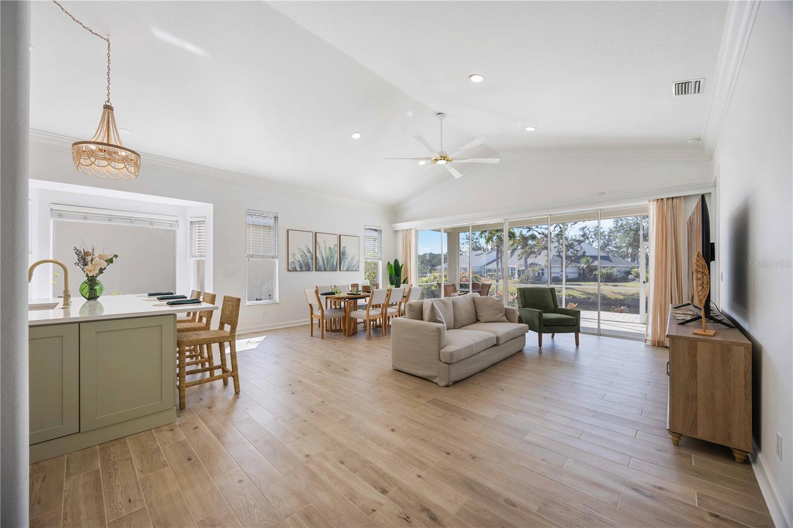 11124 SANCTUARY DR