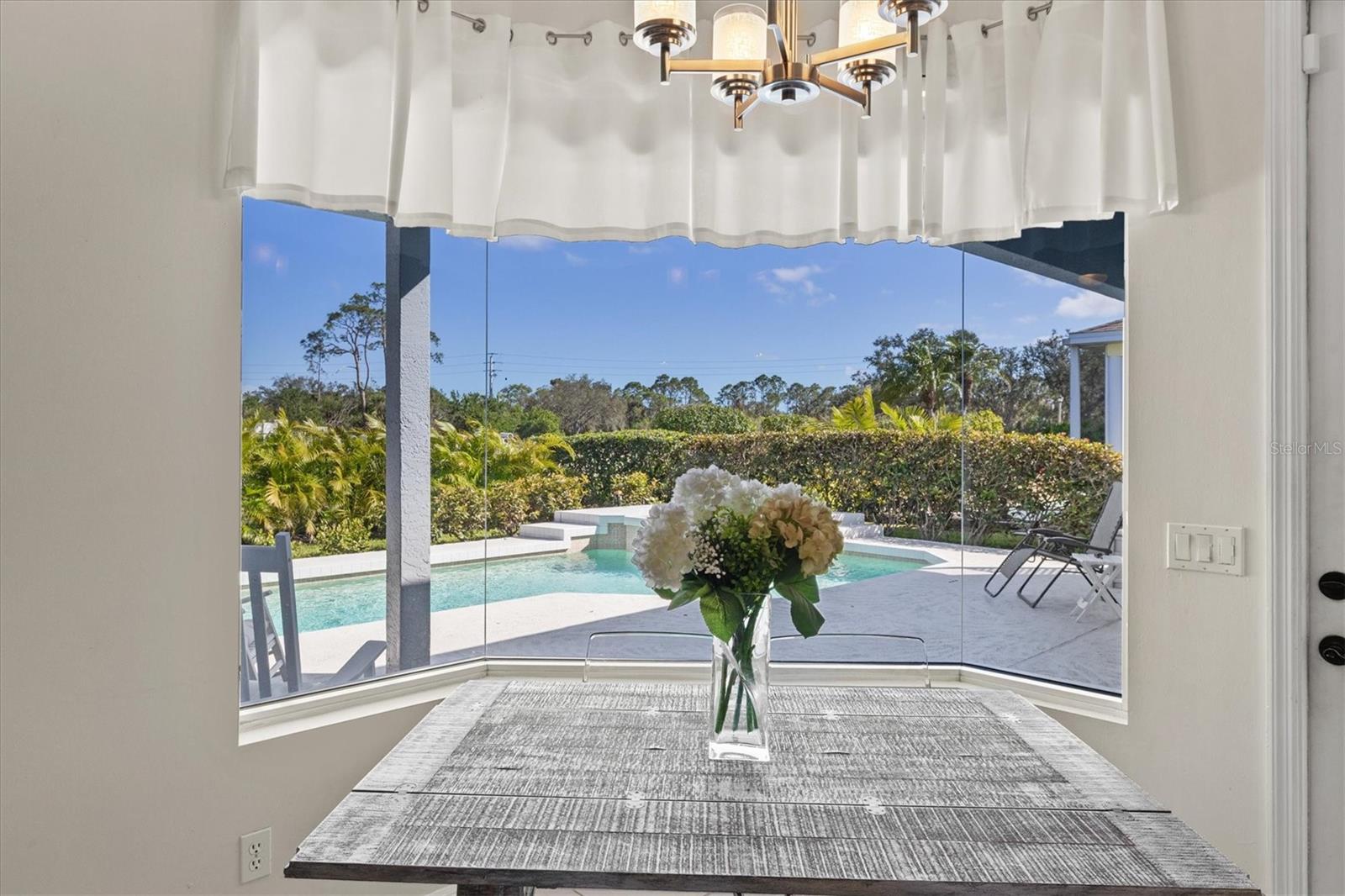 7453 FEATHERSTONE BLVD