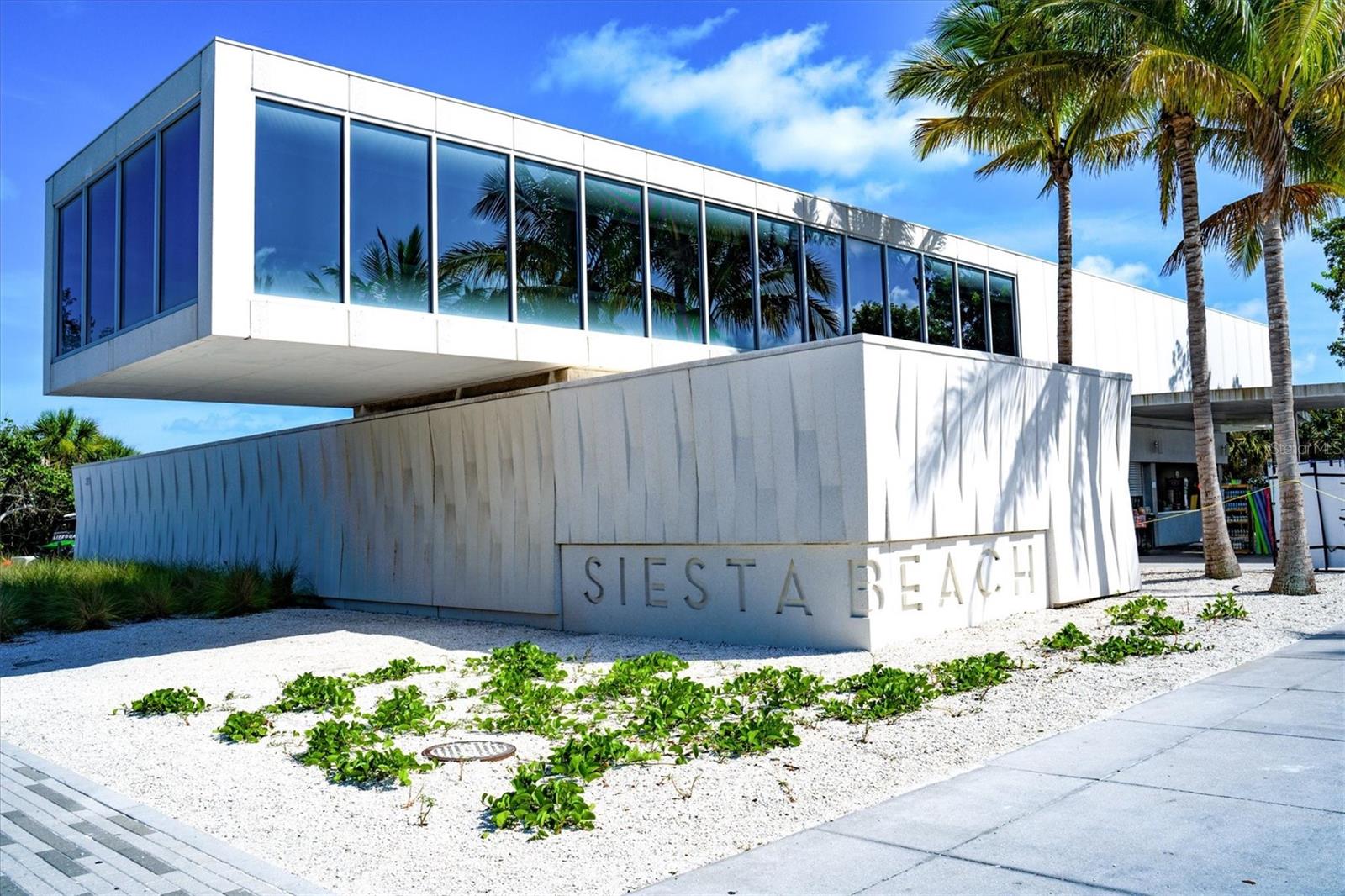 7453 FEATHERSTONE BLVD