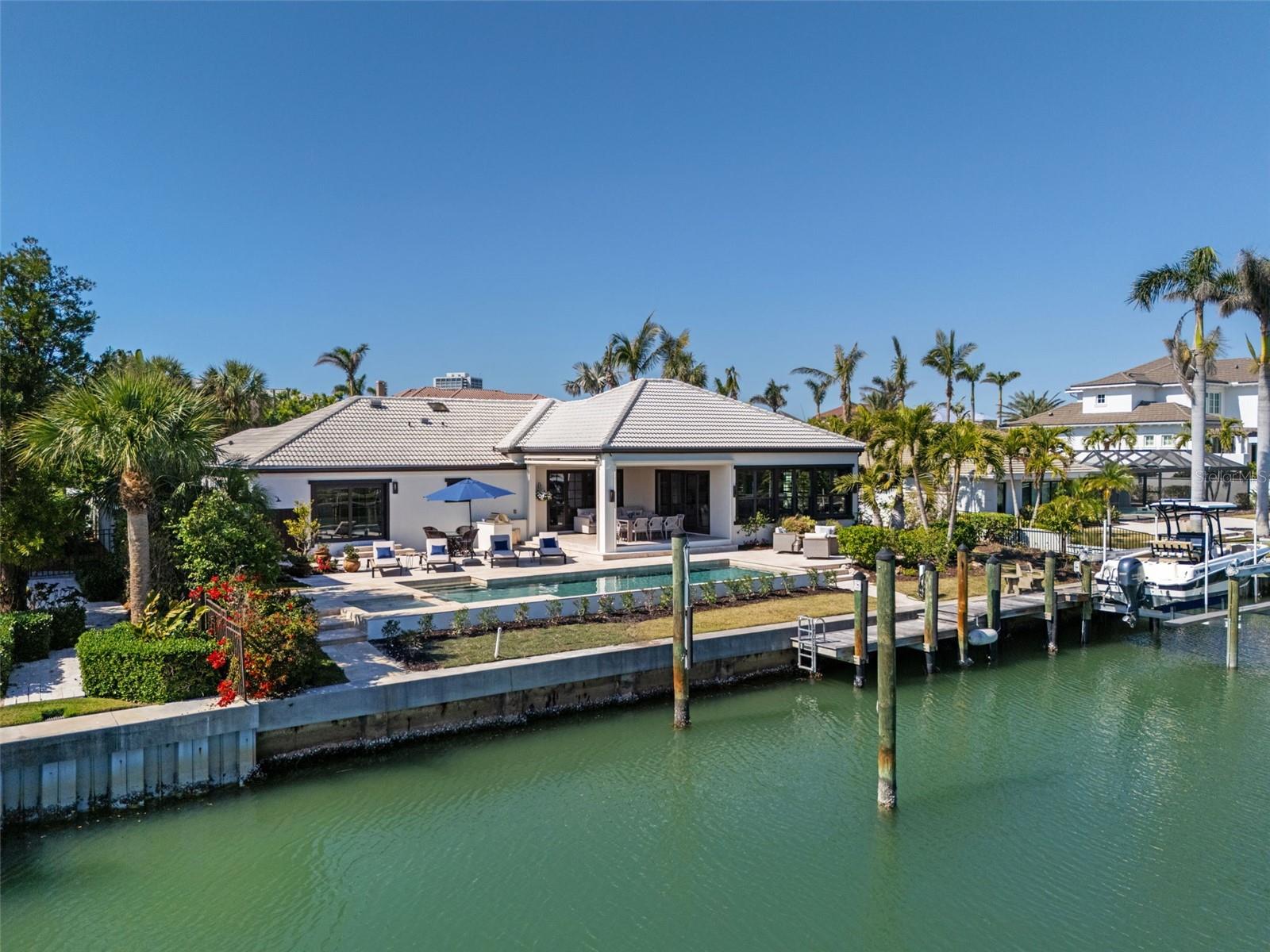 355 W ROYAL FLAMINGO DR