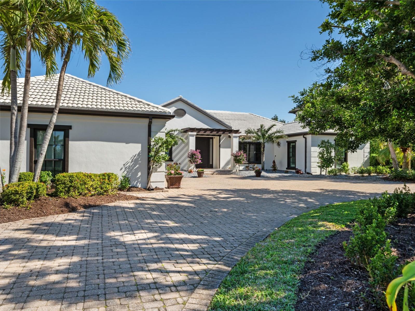355 W ROYAL FLAMINGO DR