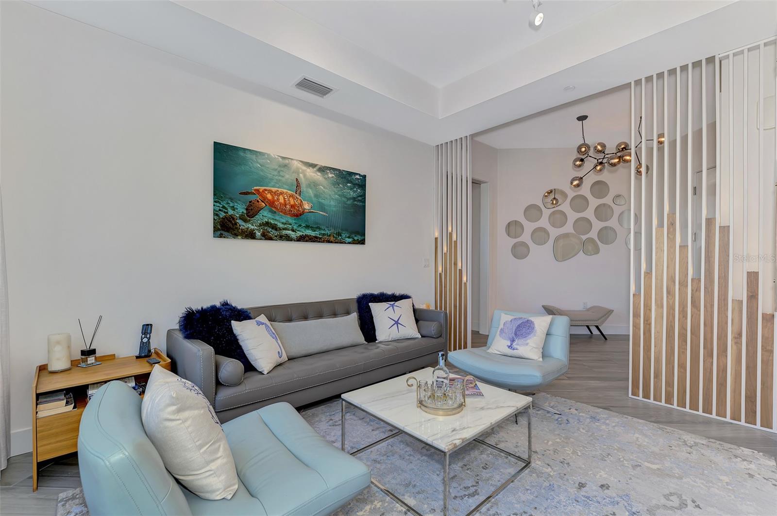111 S PINEAPPLE AVE #915