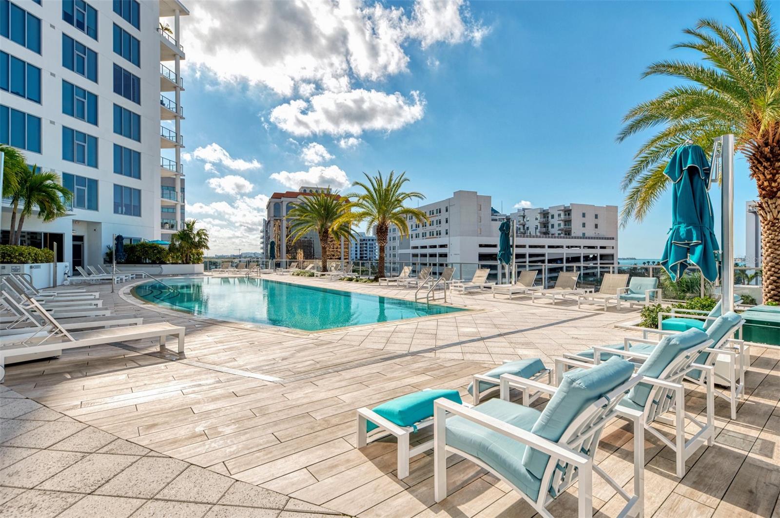 111 S PINEAPPLE AVE #915