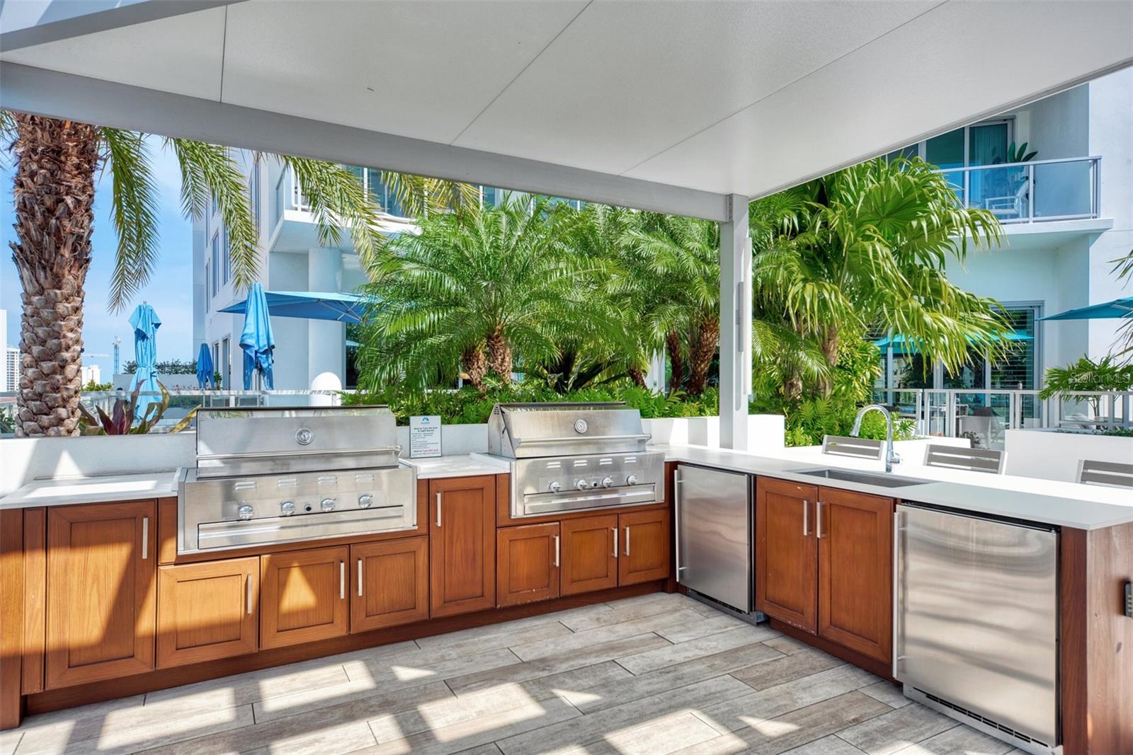 111 S PINEAPPLE AVE #915