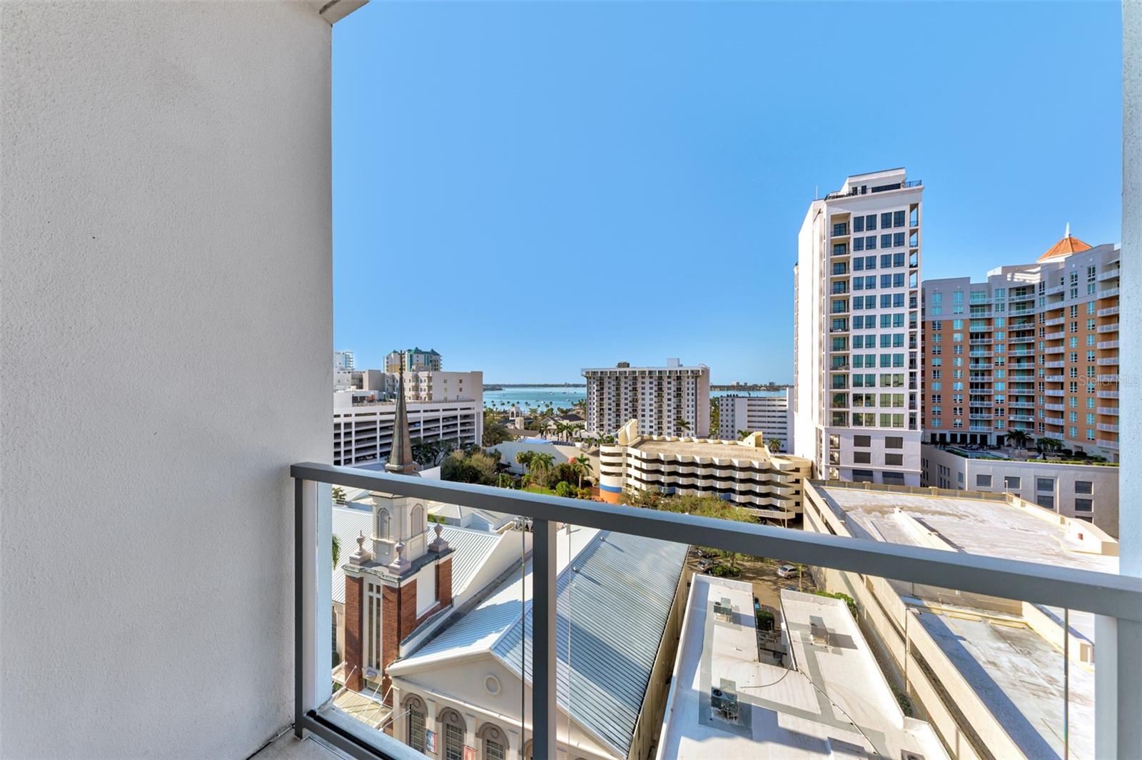 111 S PINEAPPLE AVE #915