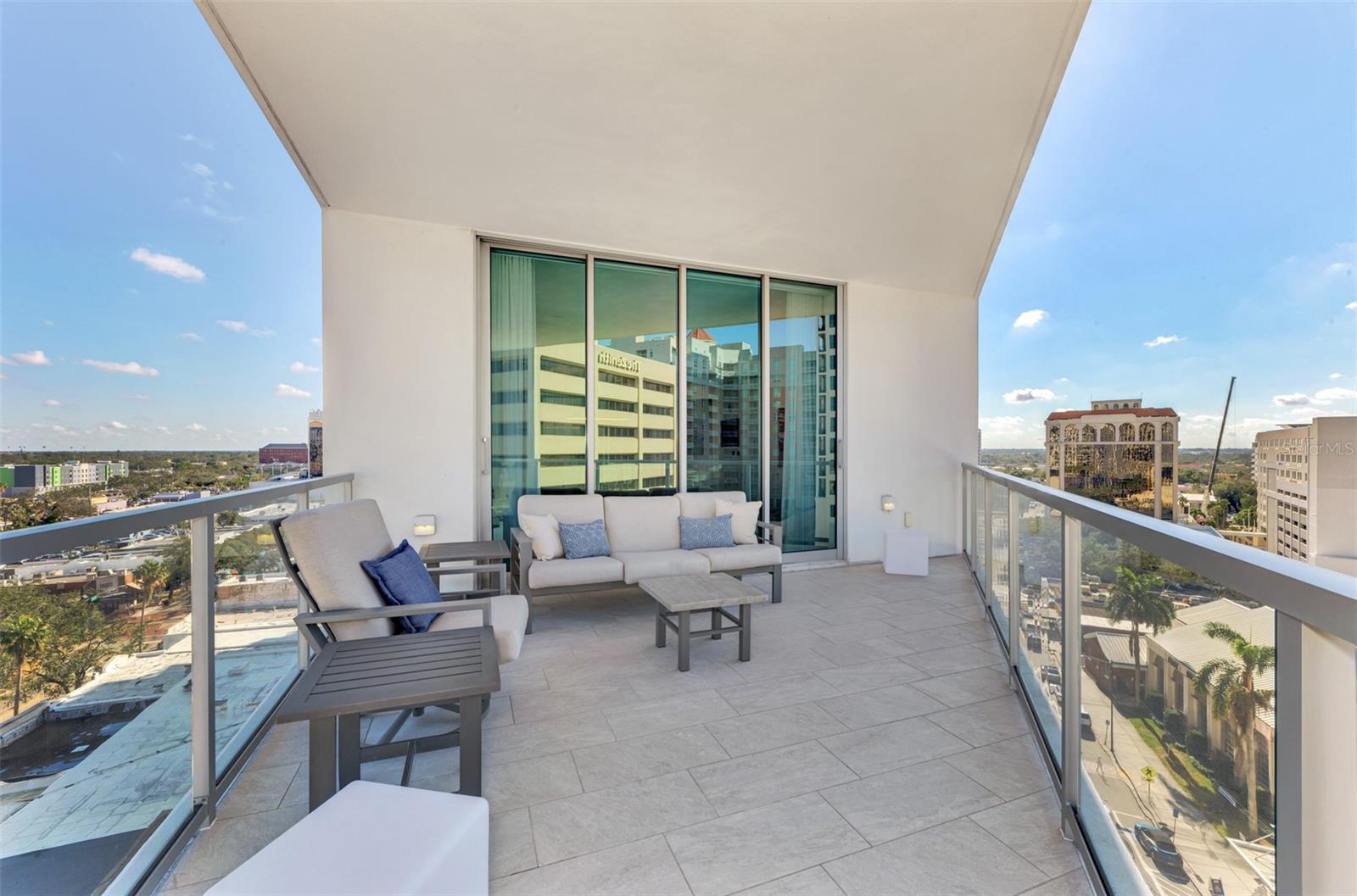 111 S PINEAPPLE AVE #915
