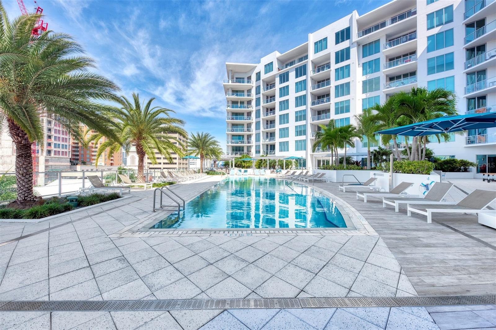 111 S PINEAPPLE AVE #915