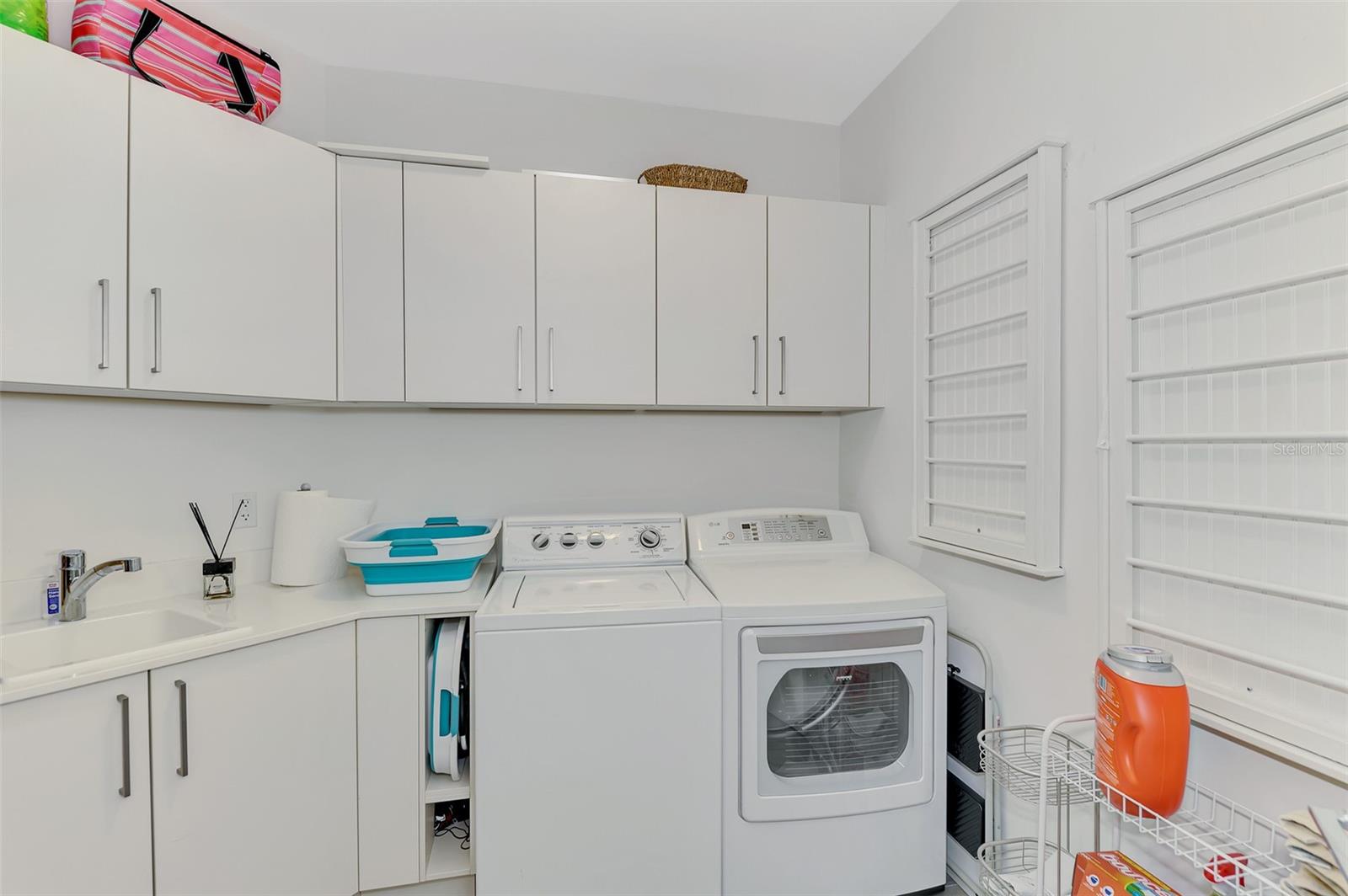 111 S PINEAPPLE AVE #915