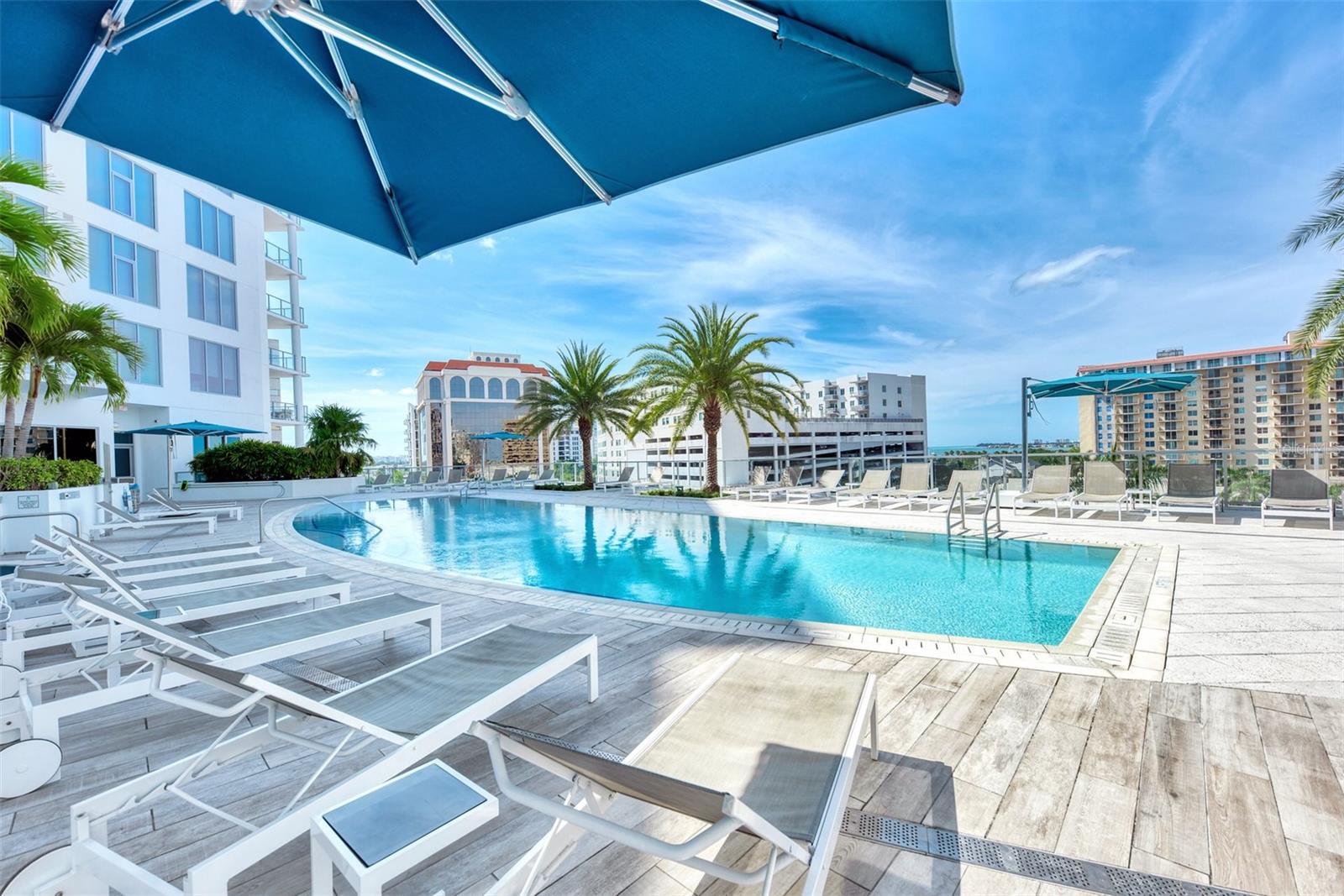 111 S PINEAPPLE AVE #915