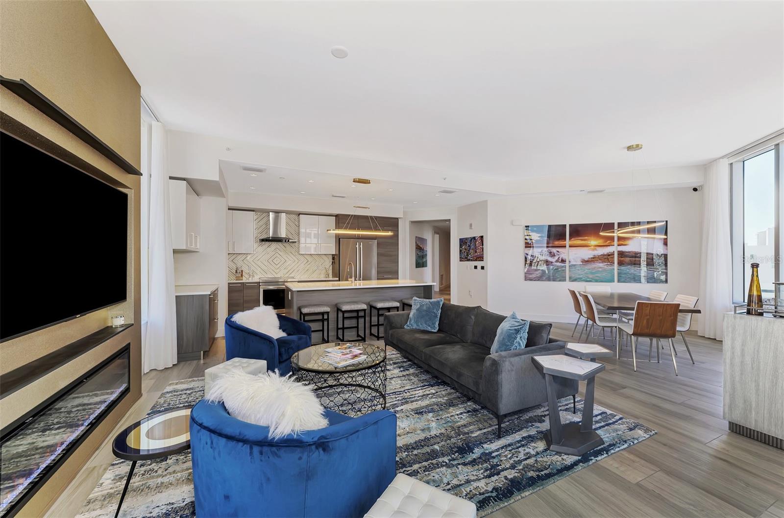 111 S PINEAPPLE AVE #915