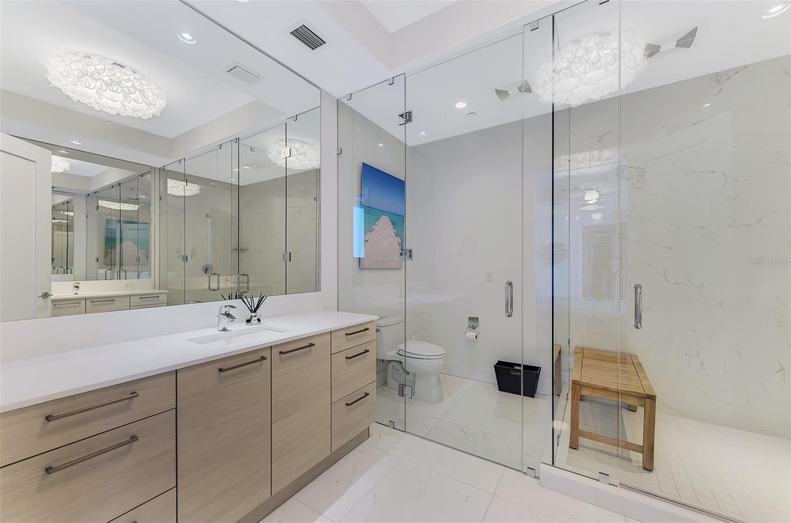111 S PINEAPPLE AVE #915