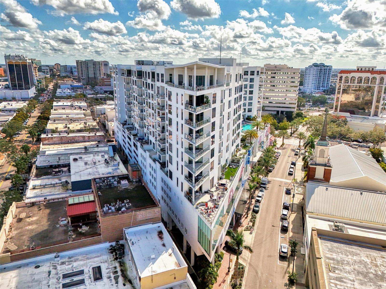 111 S PINEAPPLE AVE #915