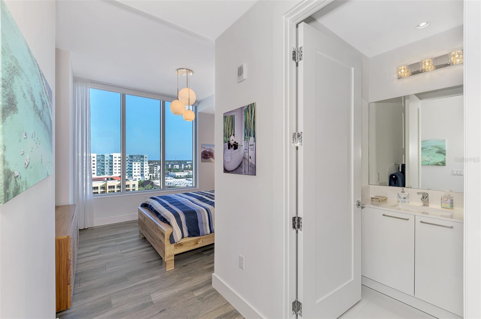 111 S PINEAPPLE AVE #915