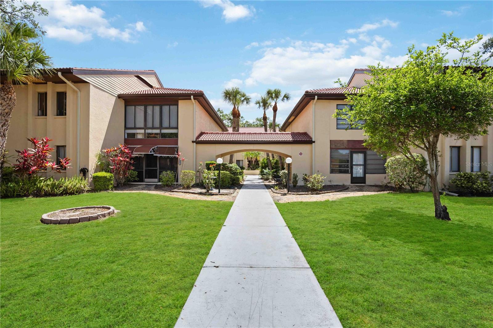 1111 W FAITH CIR #2004