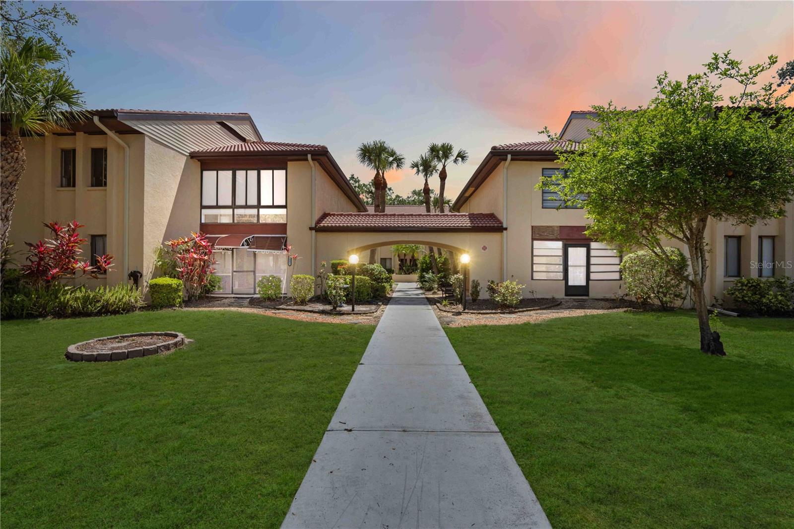 1111 W FAITH CIR #2004