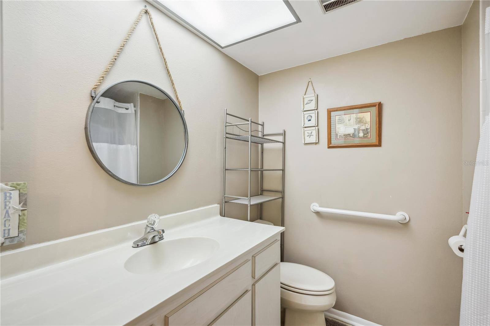 1111 W FAITH CIR #2004