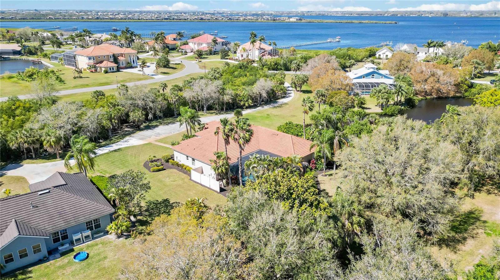 6186 9TH AVENUE CIR NE