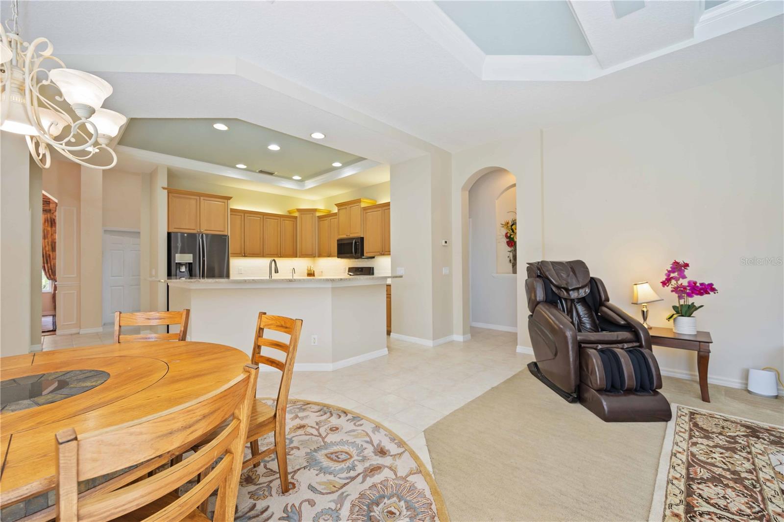 6186 9TH AVENUE CIR NE