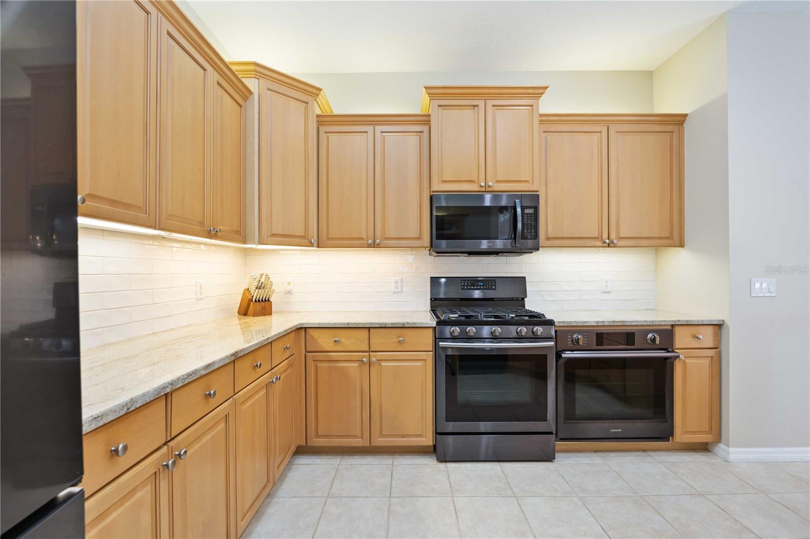 6186 9TH AVENUE CIR NE