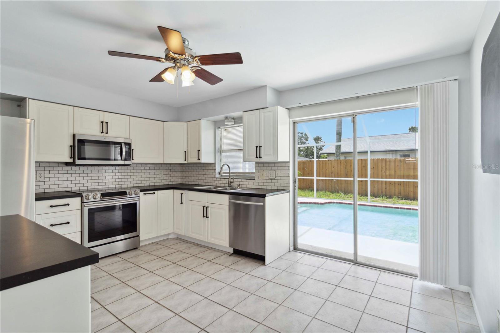 111 66TH STREET CT E