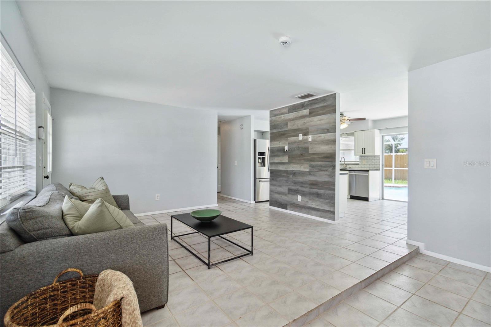 111 66TH STREET CT E