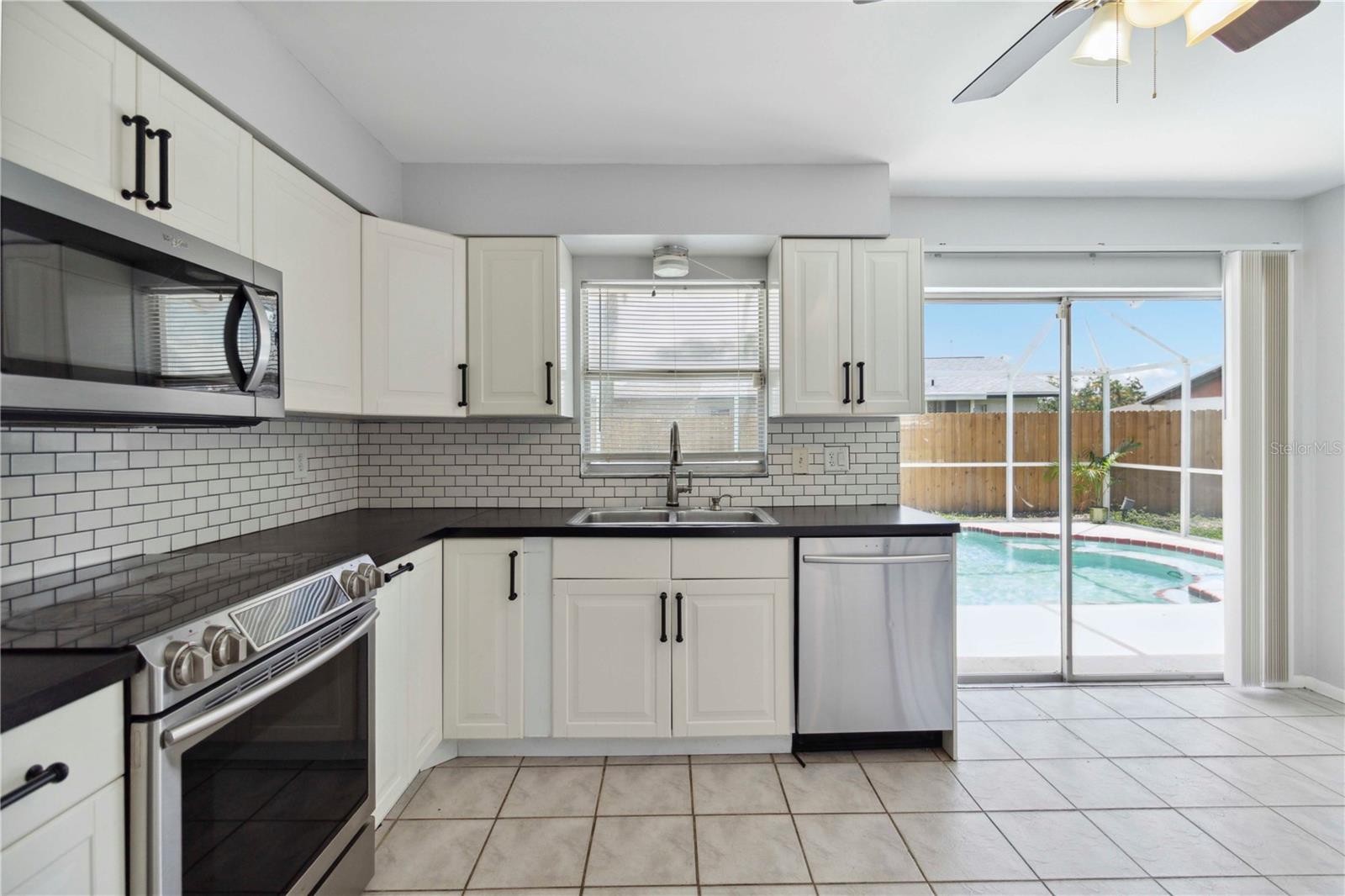 111 66TH STREET CT E