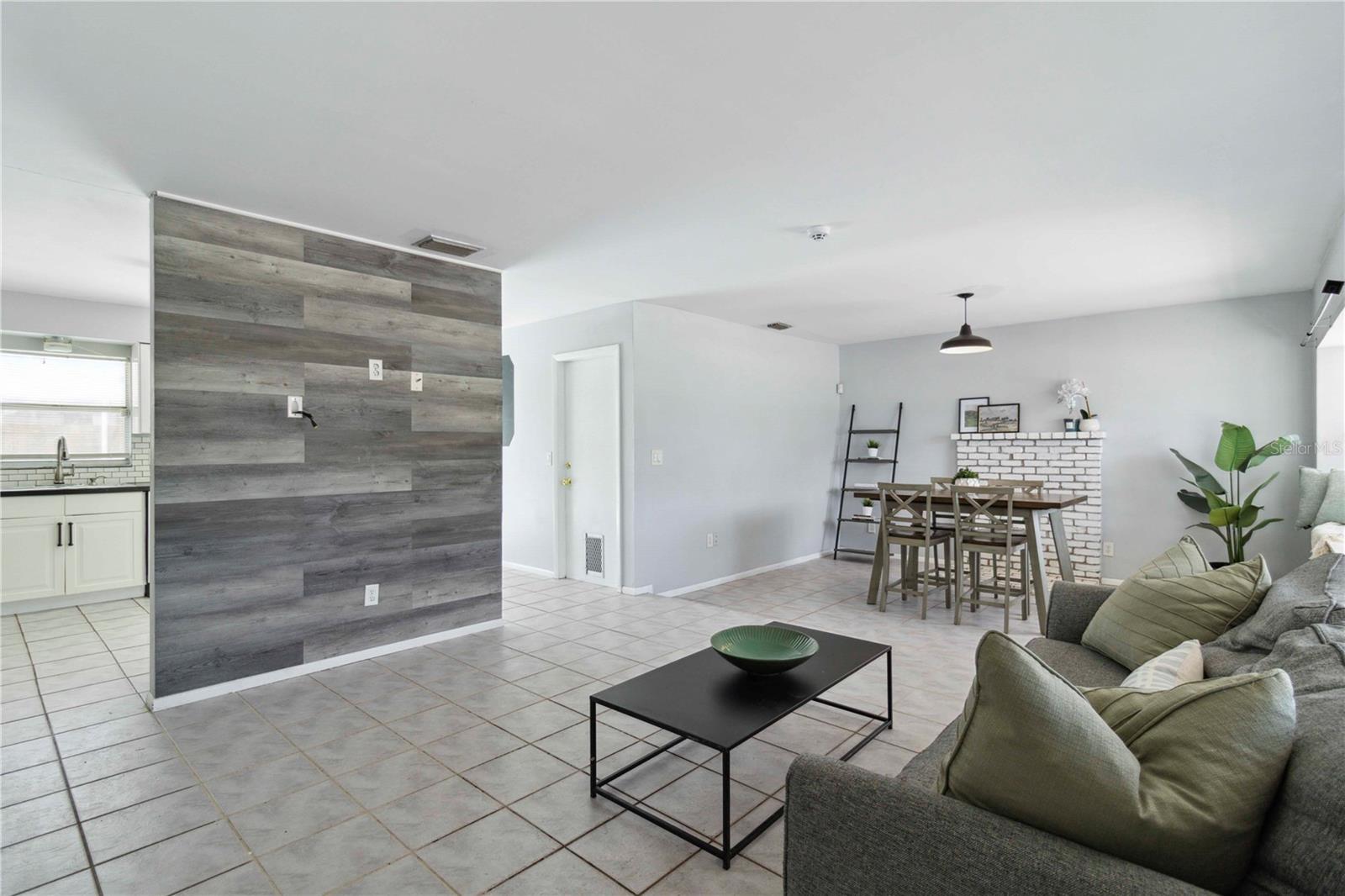 111 66TH STREET CT E