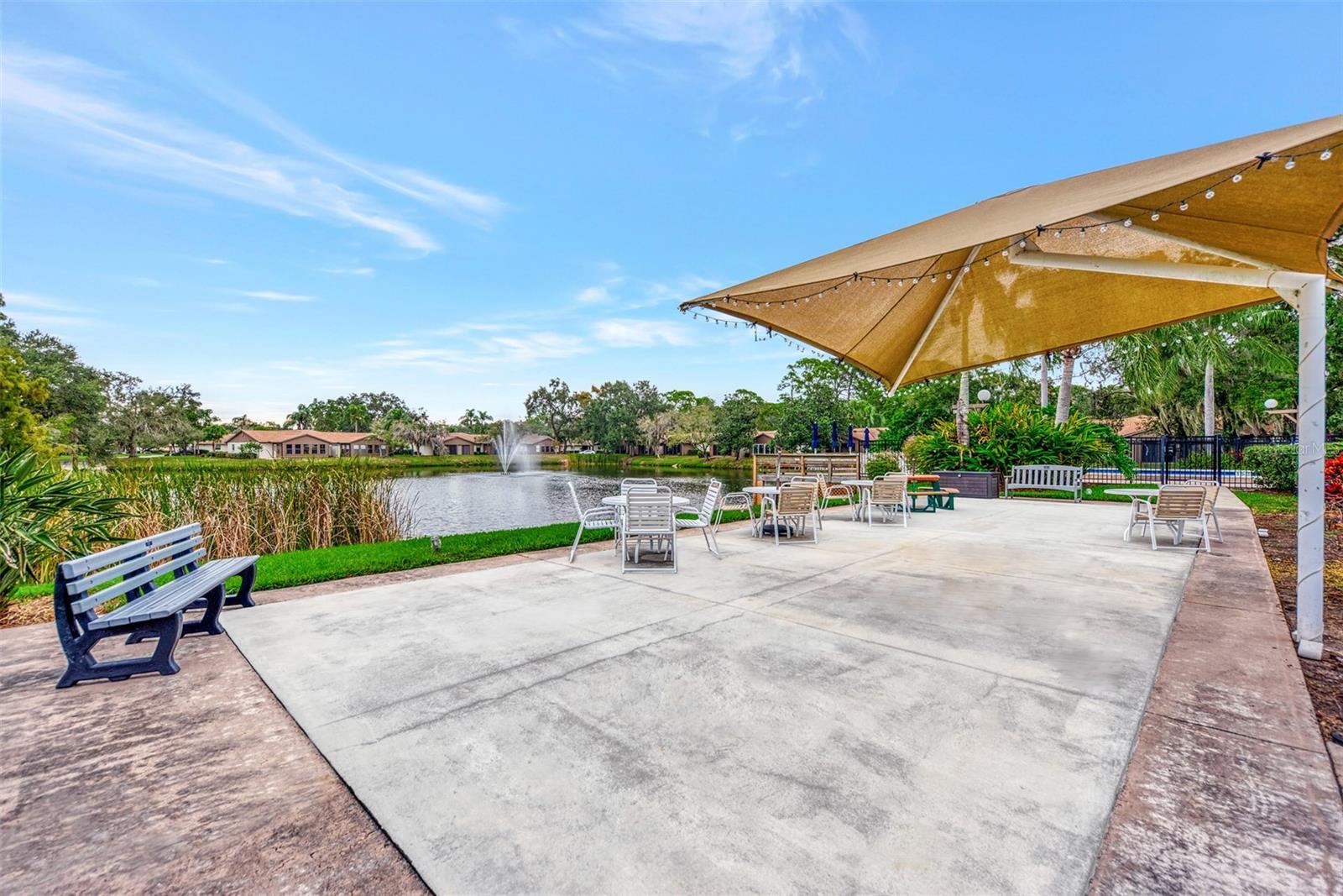 495 OAK HILL CIR #44