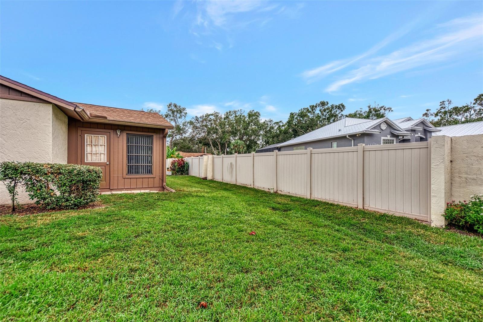 495 OAK HILL CIR #44