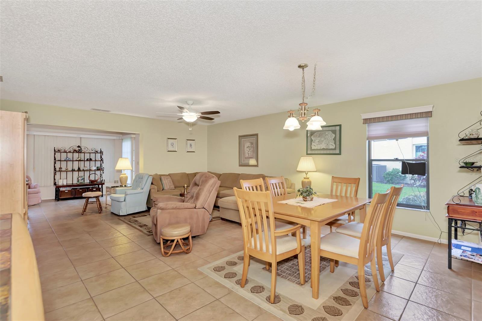 495 OAK HILL CIR #44