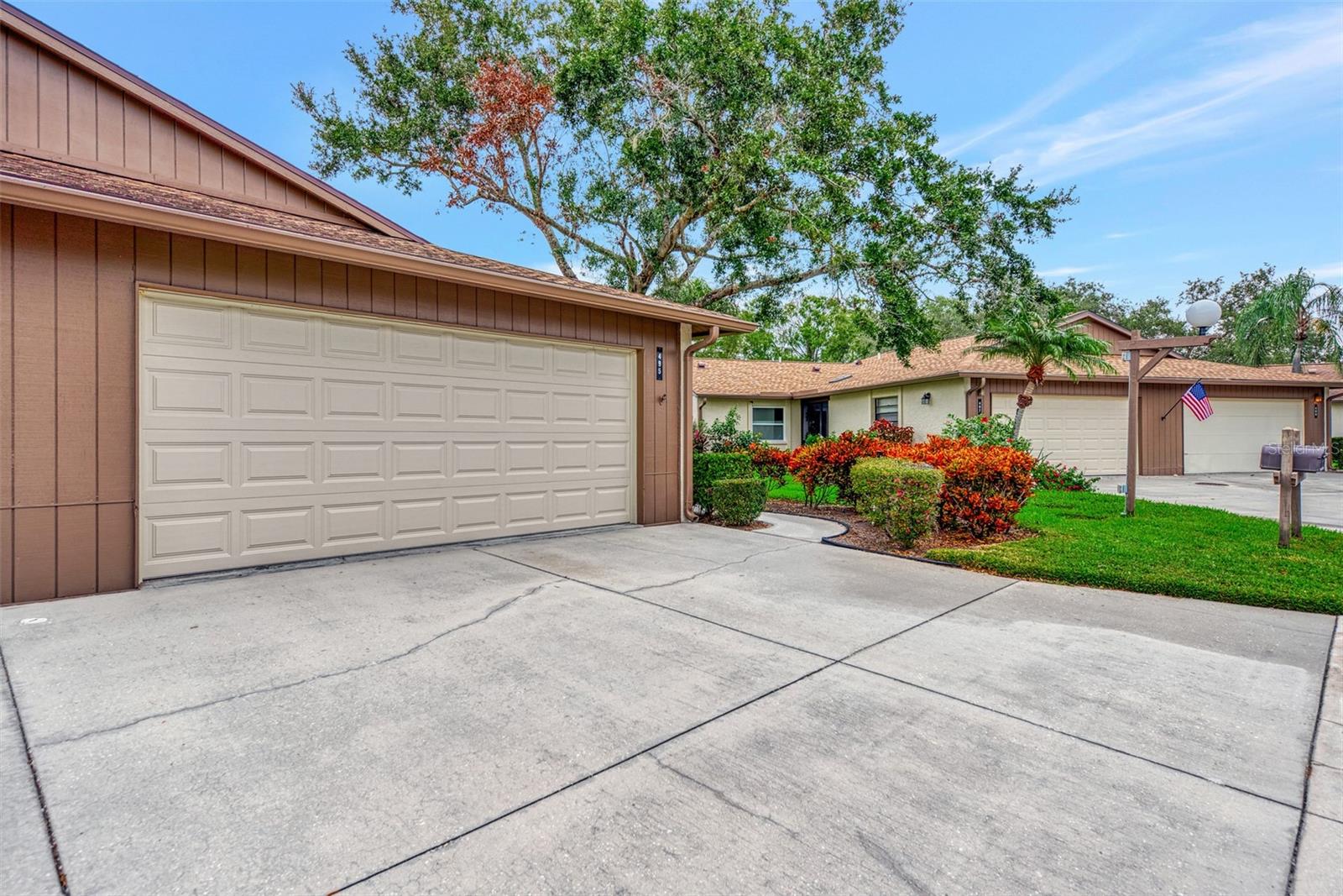 495 OAK HILL CIR #44