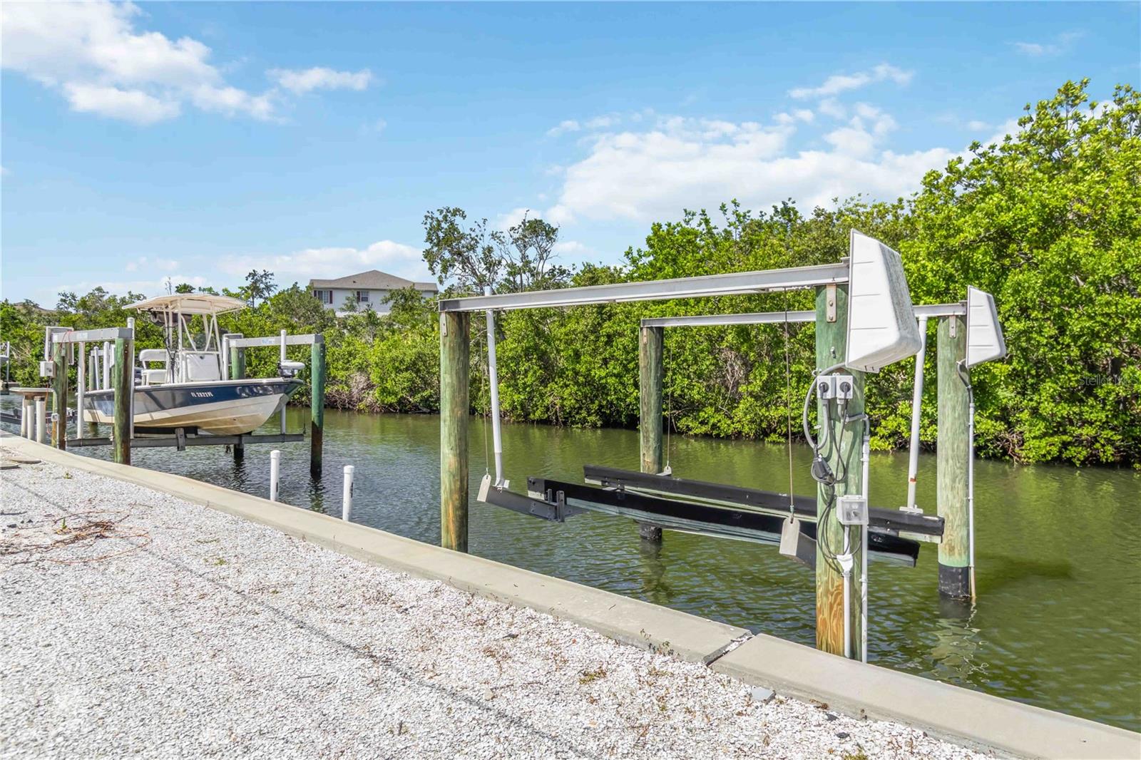 190 BIMINI DR
