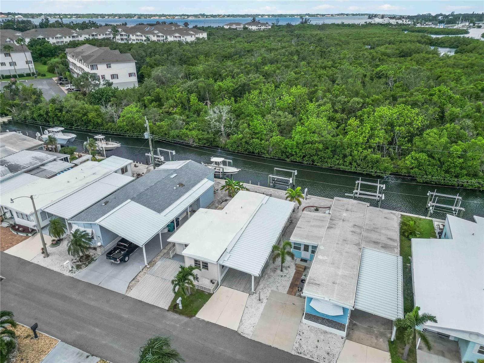 190 BIMINI DR