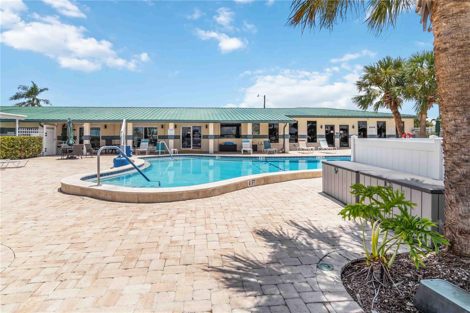190 BIMINI DR