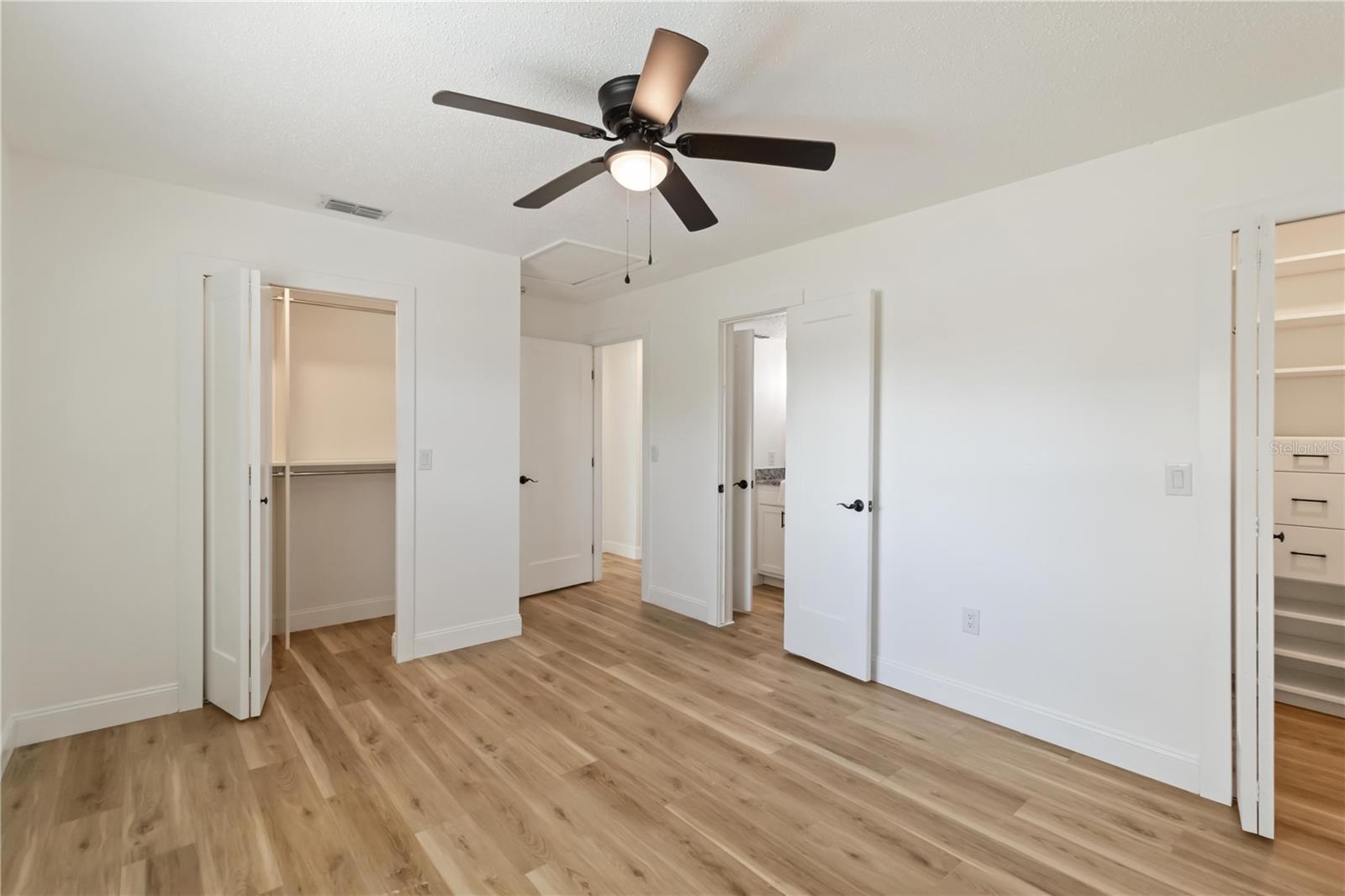 2707 17TH AVE W
