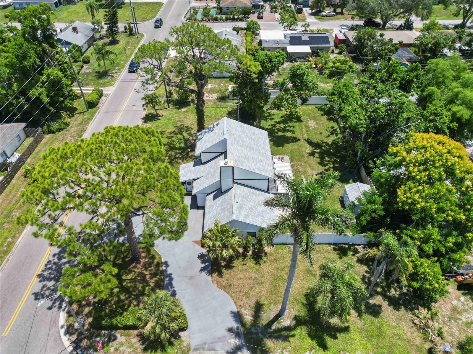 2707 17TH AVE W