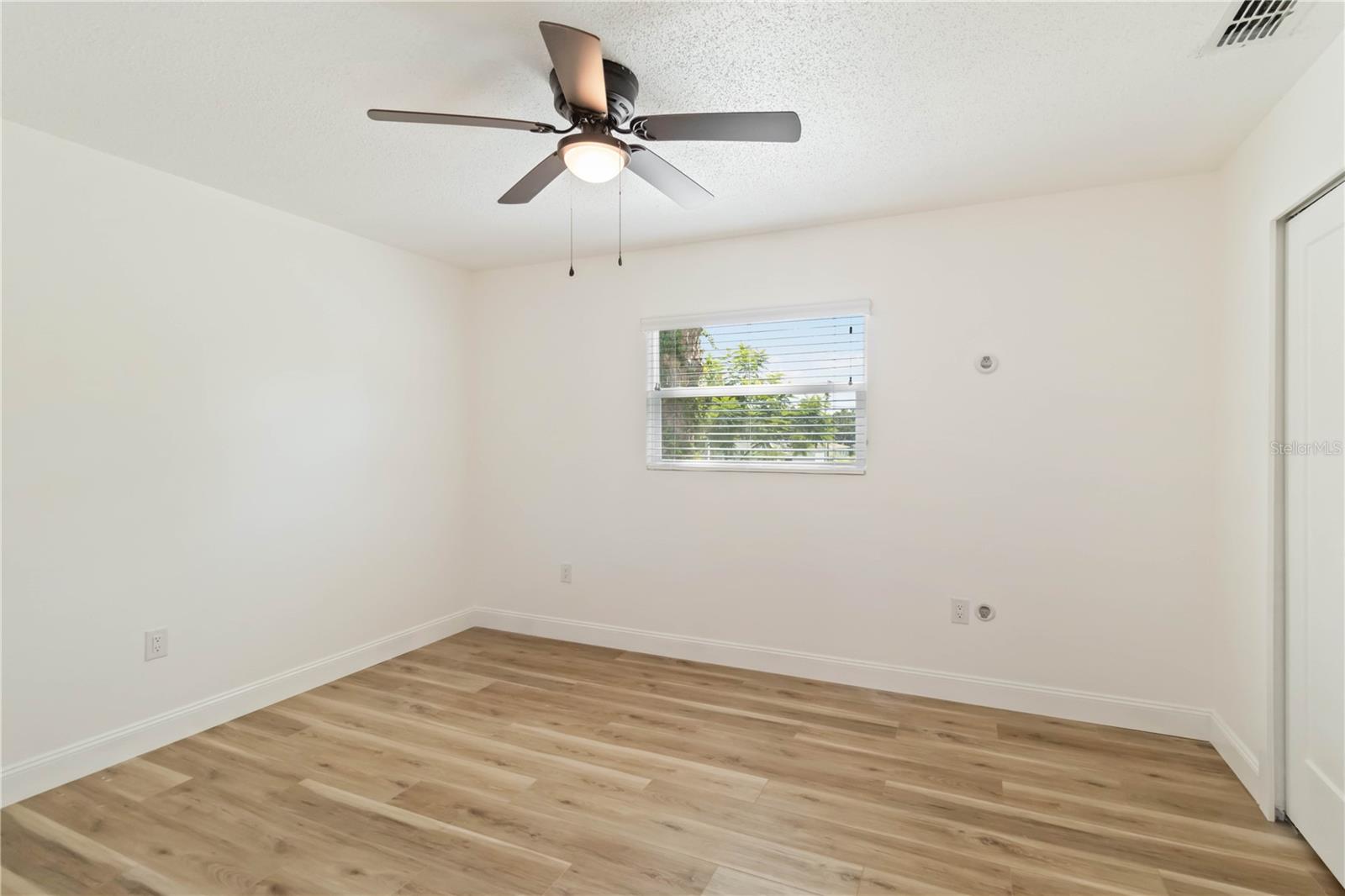 2707 17TH AVE W