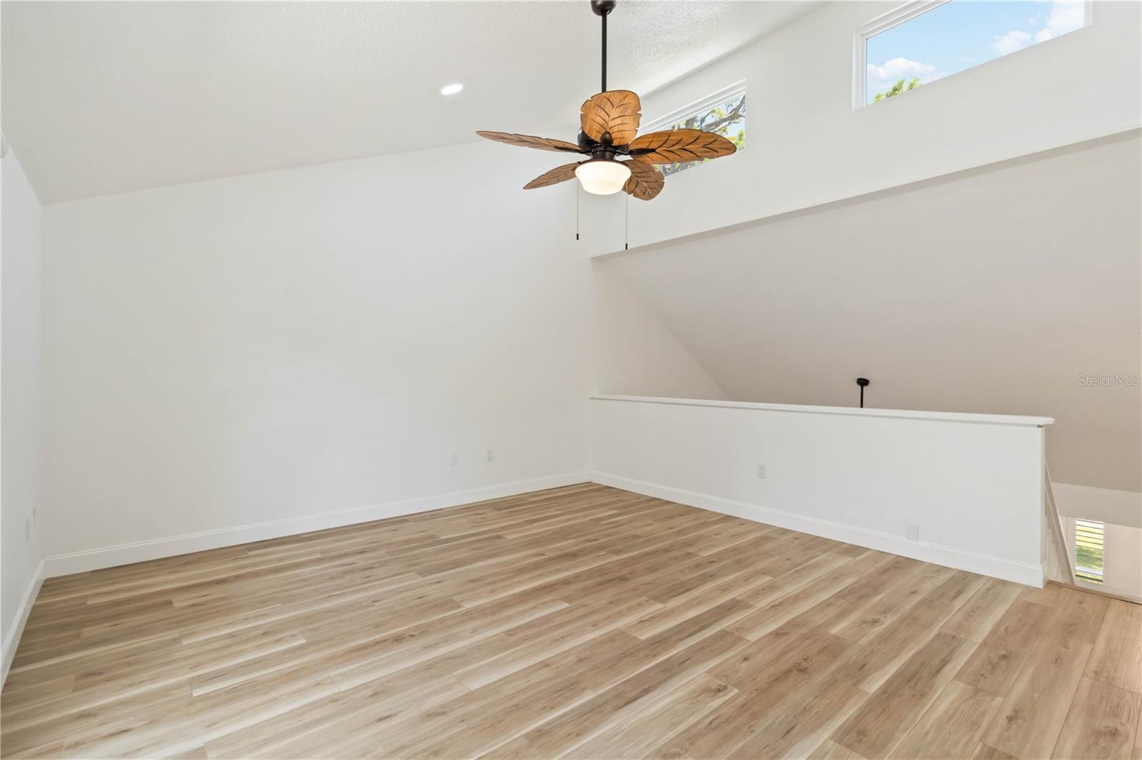2707 17TH AVE W