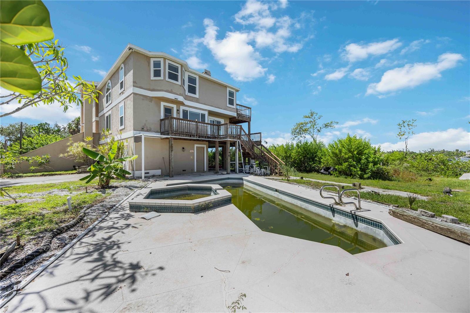 1470 BAYSHORE DR