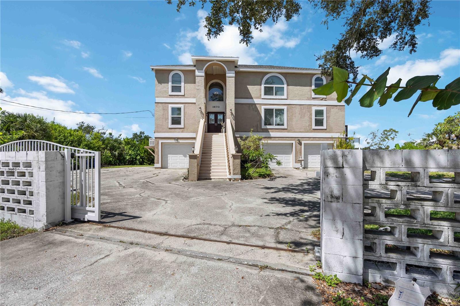 1470 BAYSHORE DR
