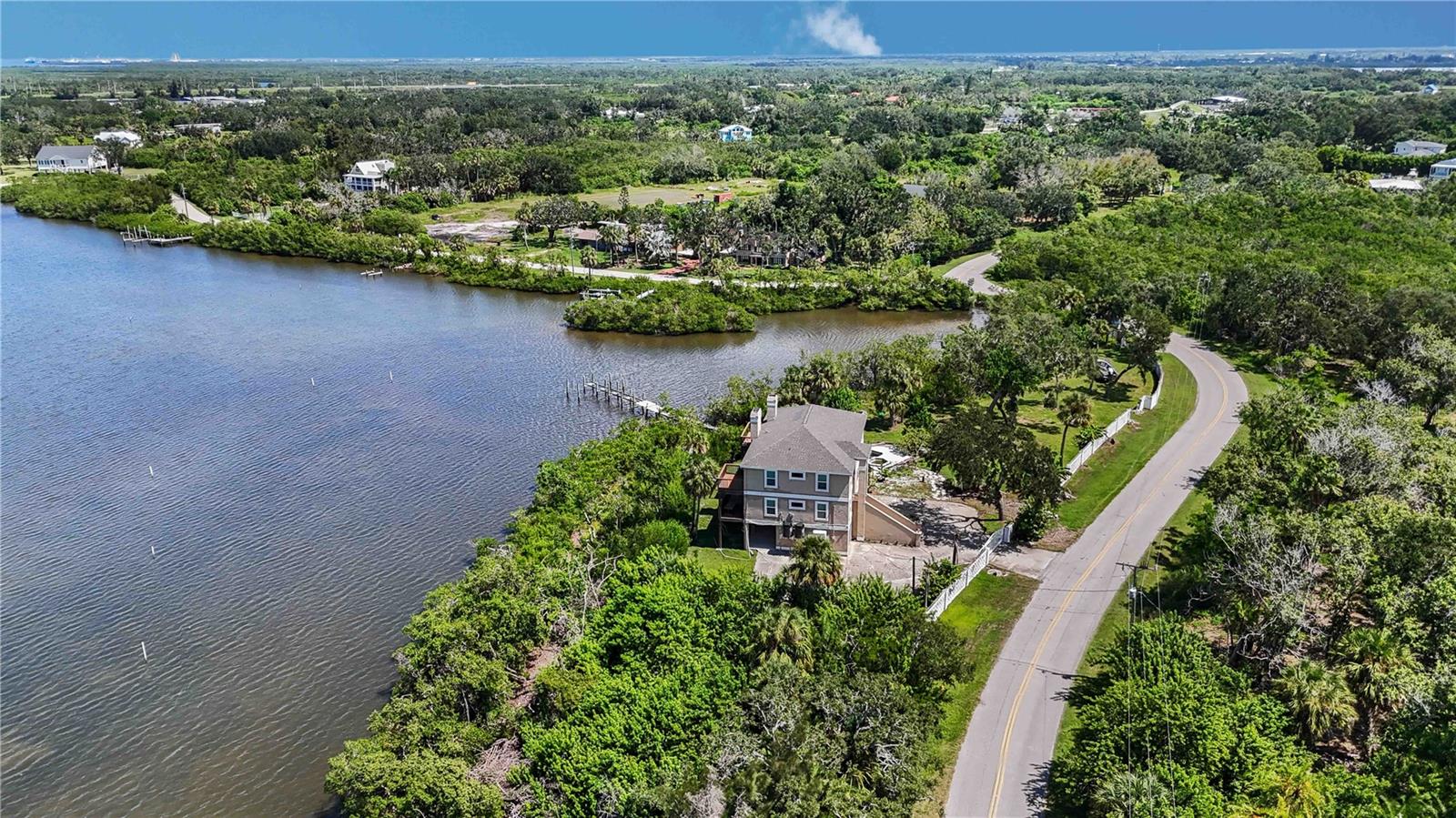 1470 BAYSHORE DR