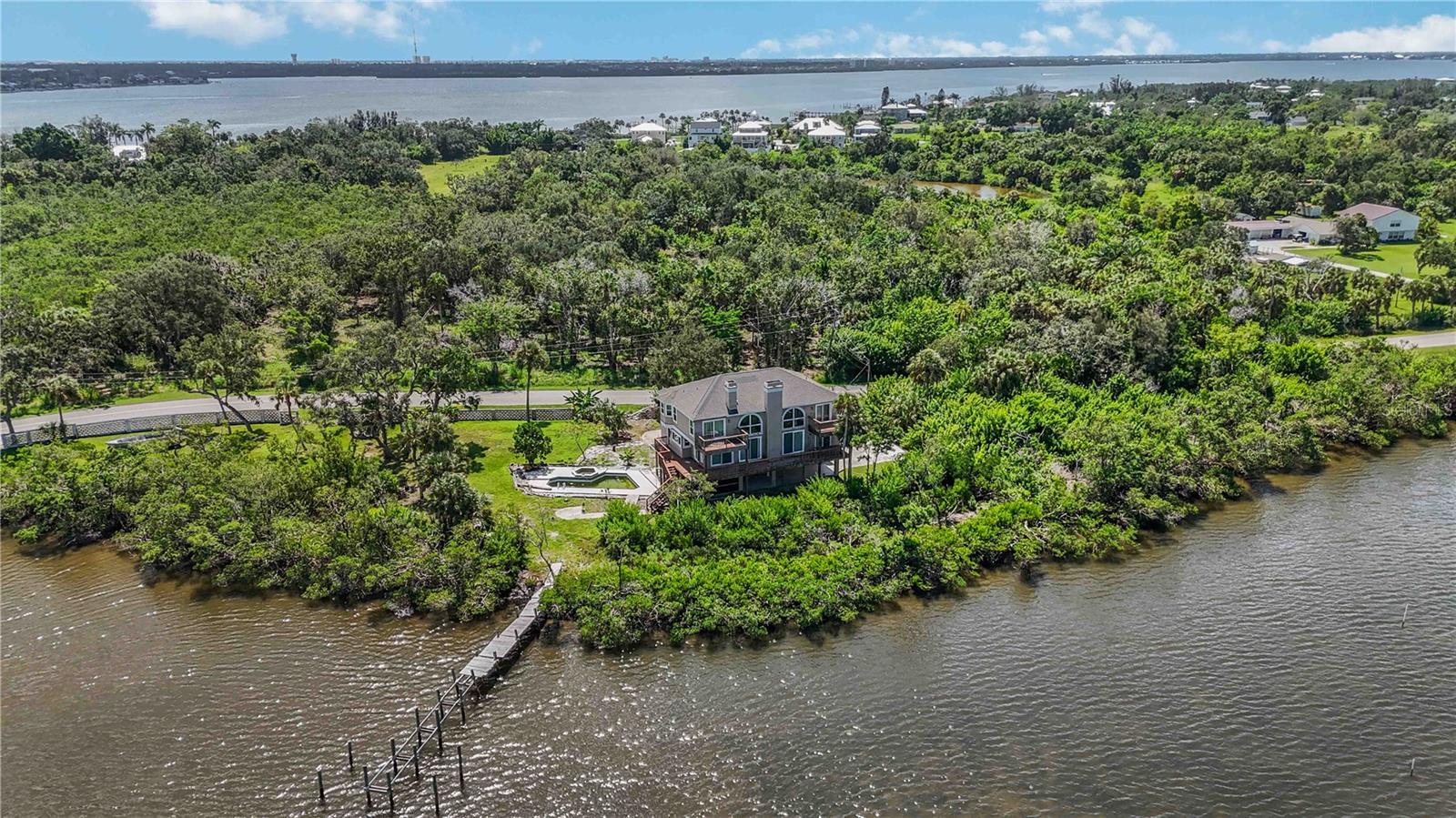 1470 BAYSHORE DR