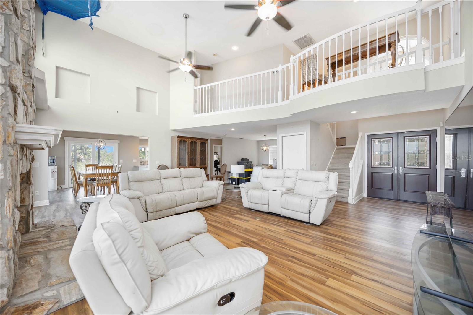 1470 BAYSHORE DR