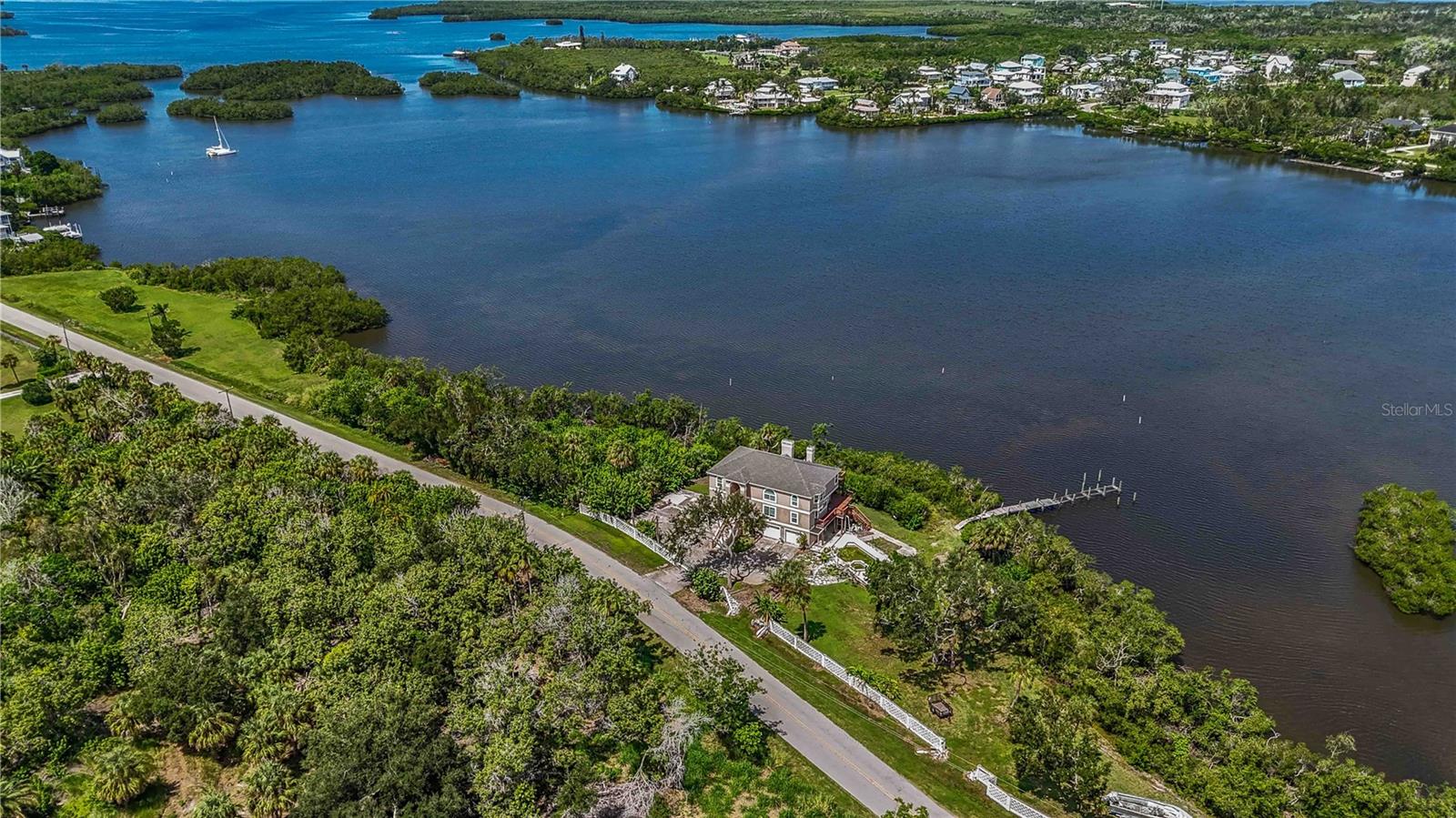 1470 BAYSHORE DR