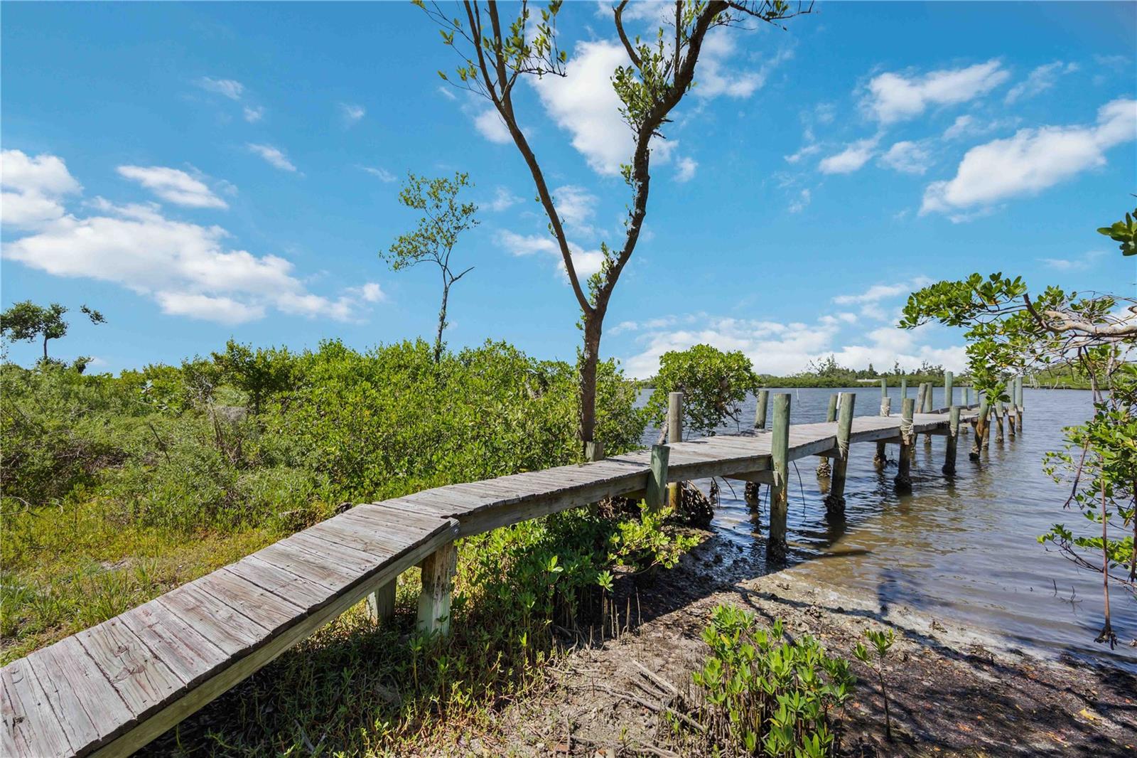 1460 BAYSHORE DR