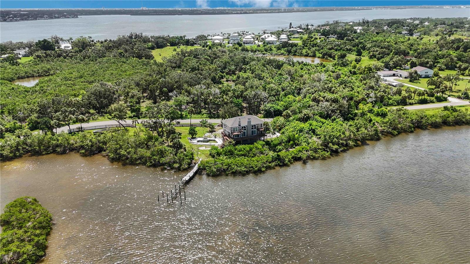 1460 BAYSHORE DR