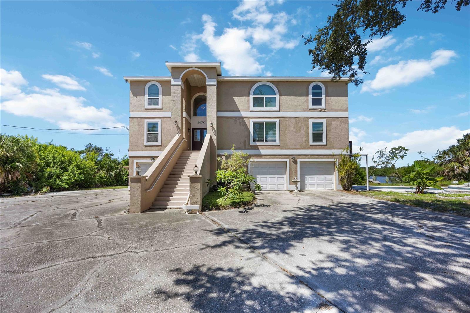 1460 BAYSHORE DR