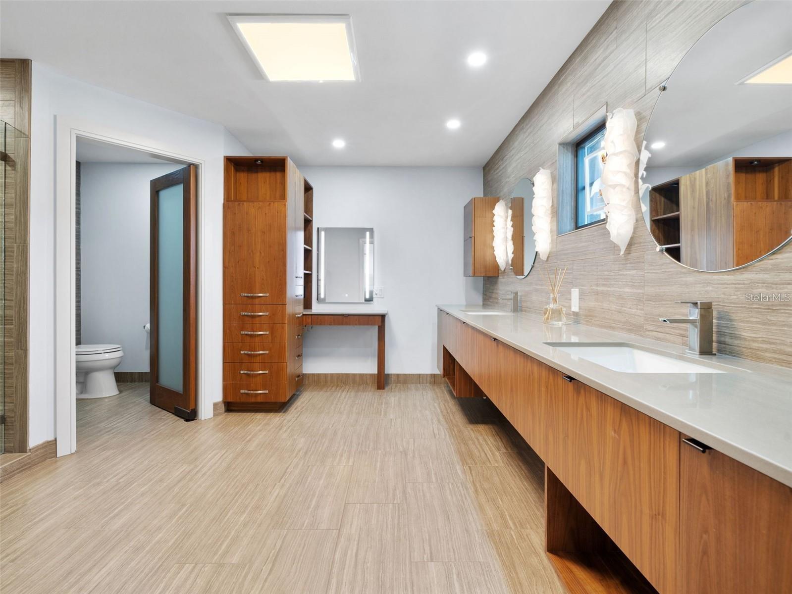 355 W ROYAL FLAMINGO DR