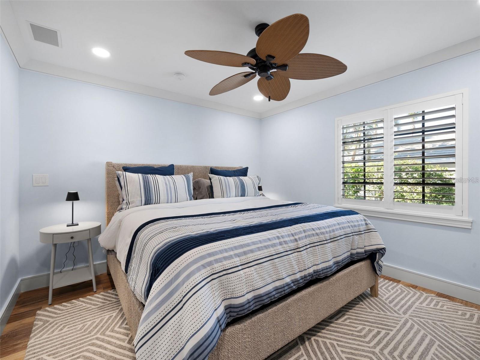 355 W ROYAL FLAMINGO DR